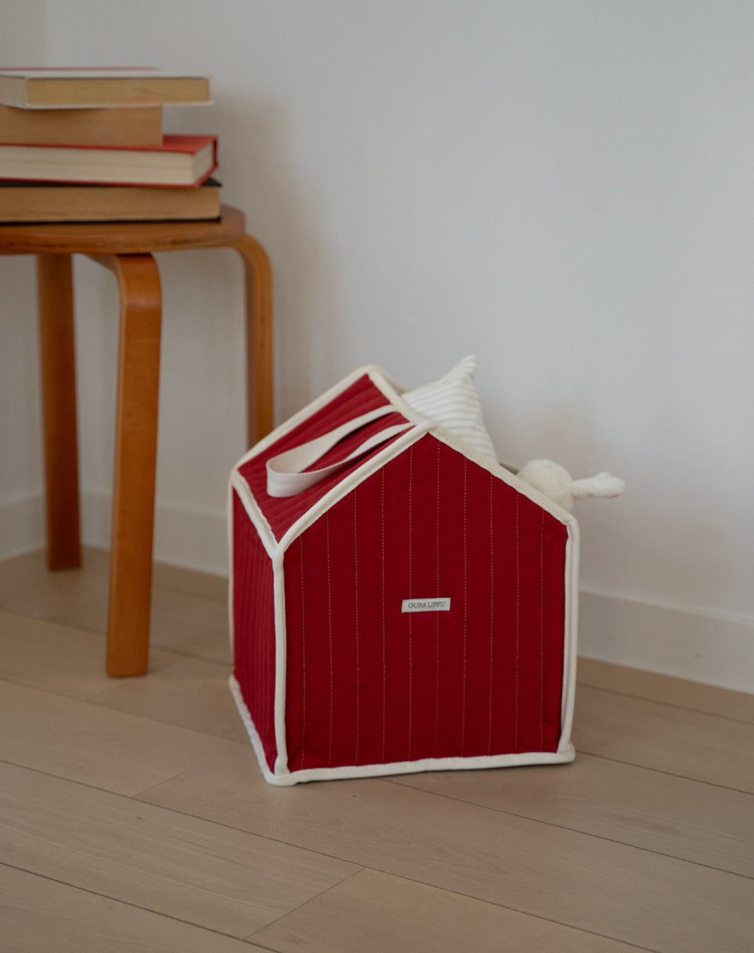 トイハウス レッド Lサイズ / Toy House Red L