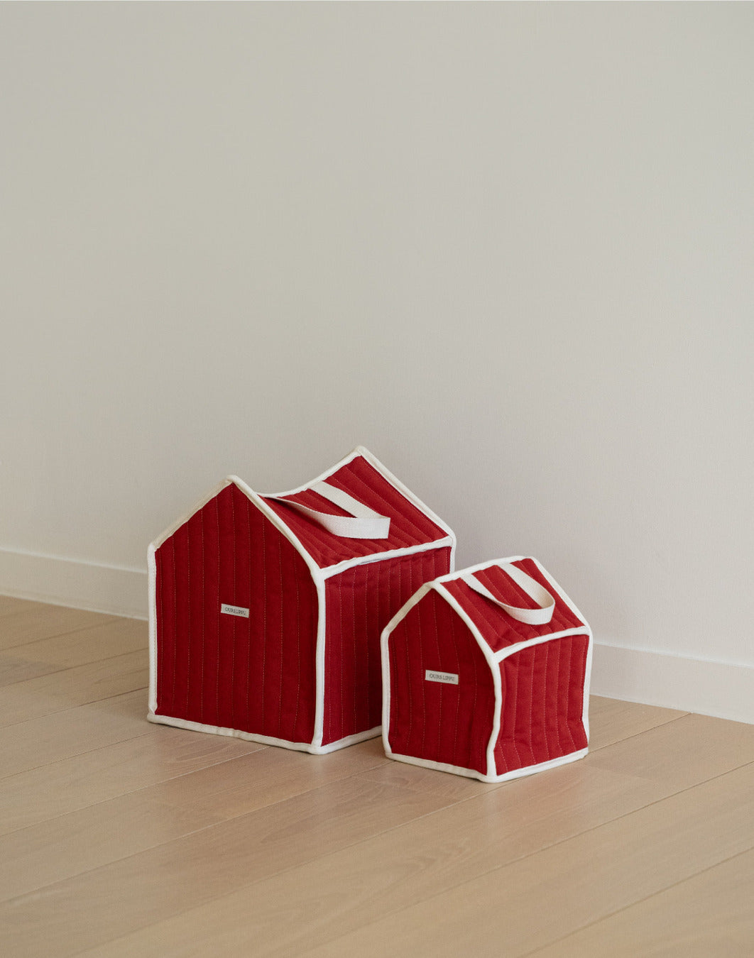 トイハウス レッド Lサイズ / Toy House Red L