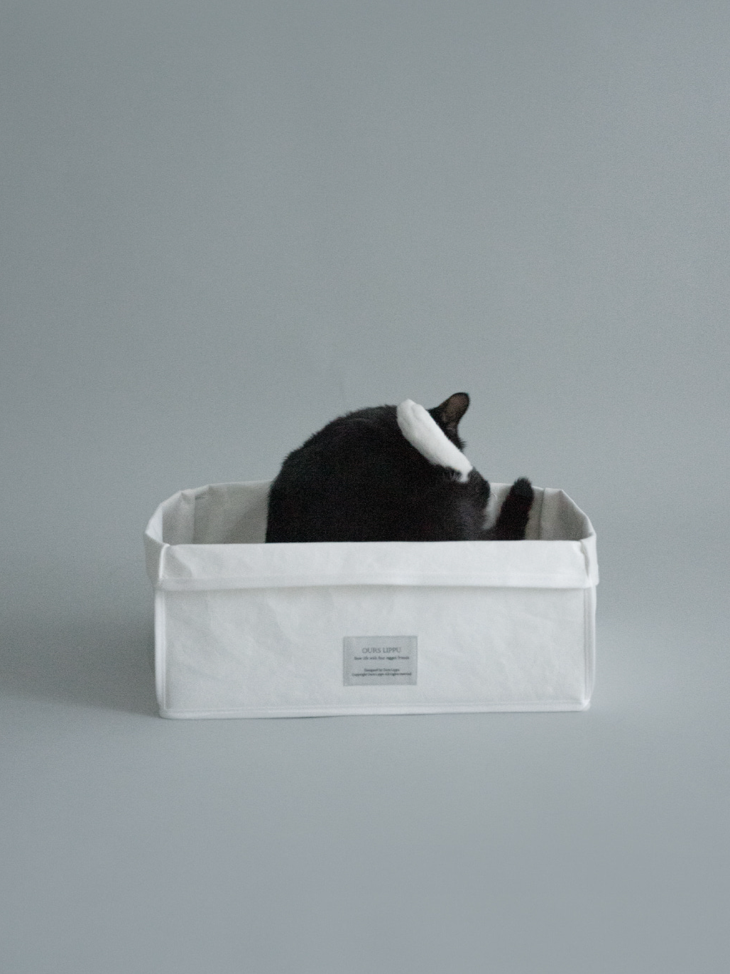 スリープバッグスクエア + ボックス スクラッチャー付き | Sleep Bag Square + Box Scratcher