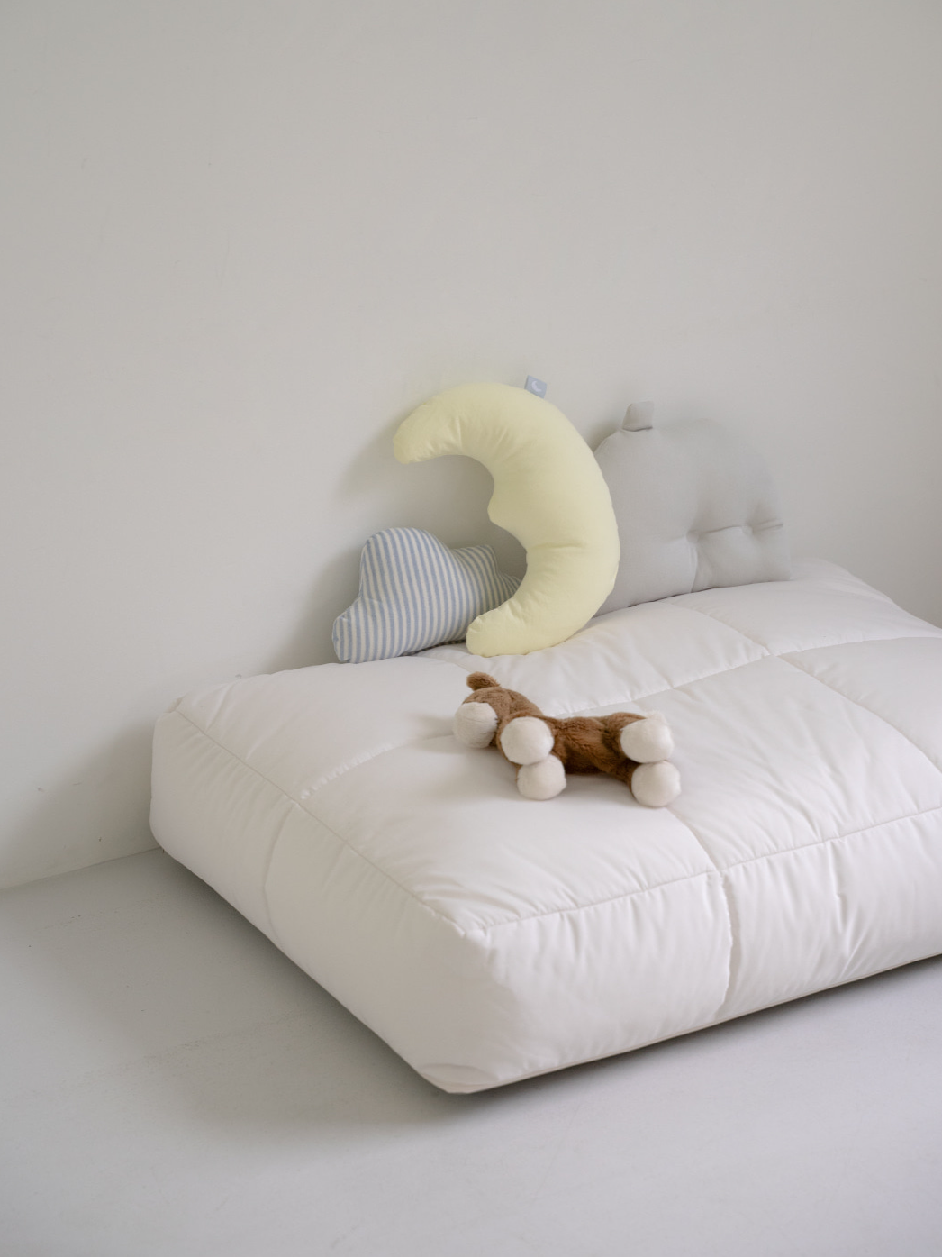 ソフト ハウス クッション / Soft House Cushion
